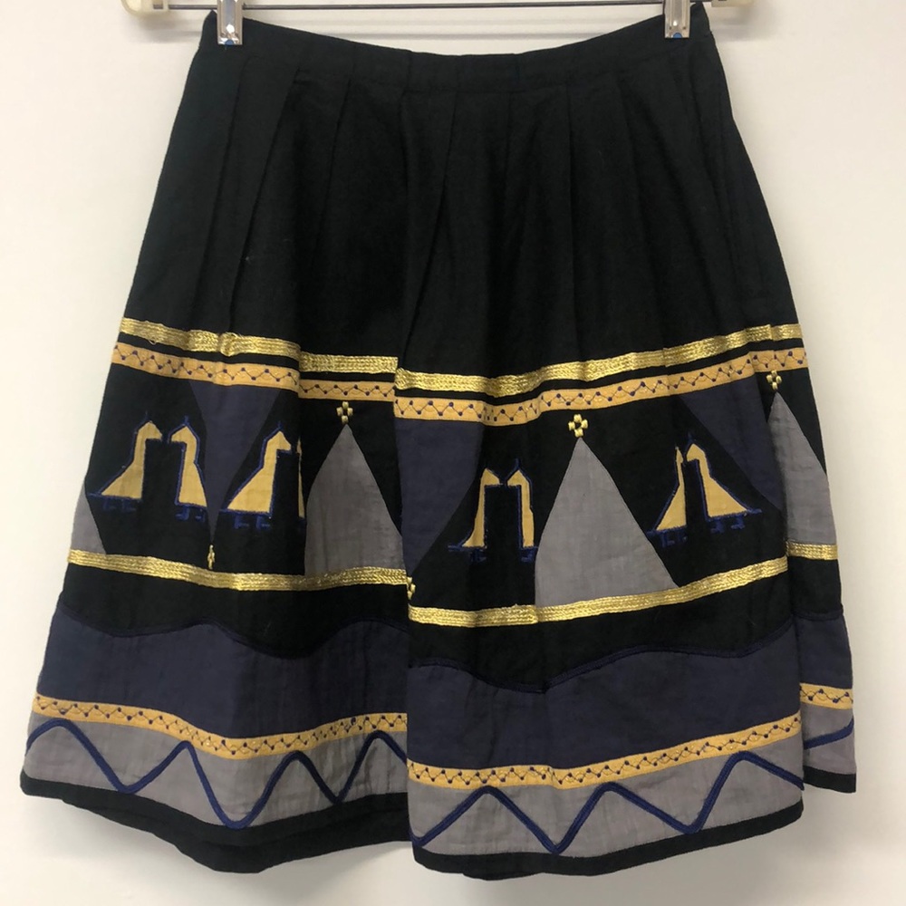 Warehouse UK Clothing Brand Full Skirt Size 6-8
